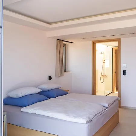 Villa North Alisseos *
