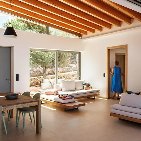 Villa North Alisseos *